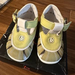 Balducci leather baby shoes